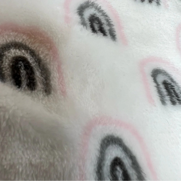Baby Boys' and Girls' Cloud Rainbow Plush Blanket Security Snuggie. OS. - Picture 5 of 7